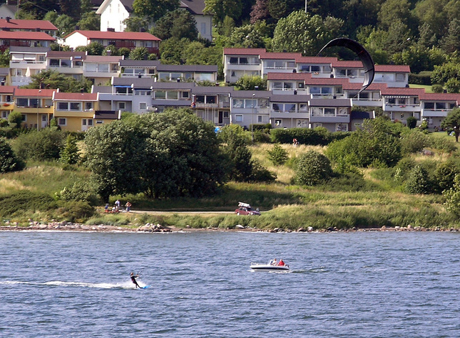 Kite surfing near Moss