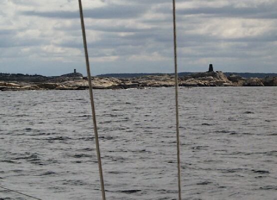 Stone navigation cairns