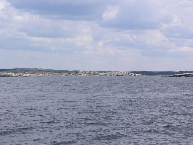 View east, towards Fløysholmen