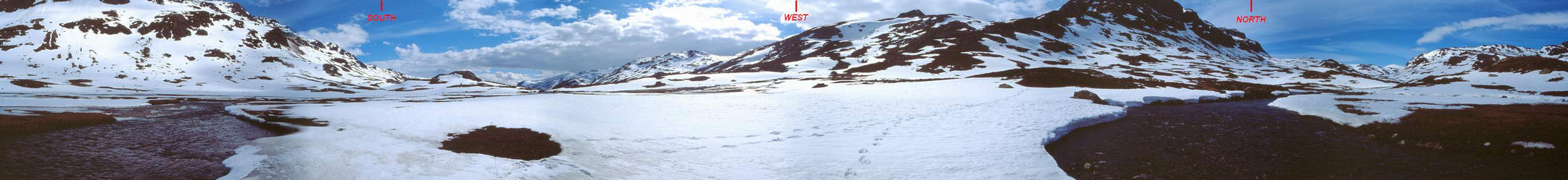 Panorama from the confluence (taken from dry land)