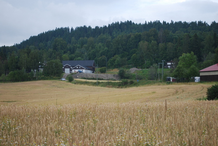 House, barn and parking