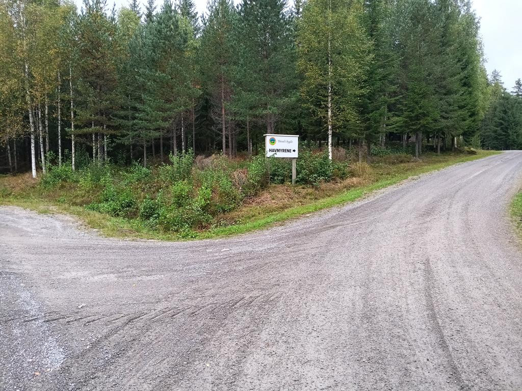 junction mobekkvegen (continues left) - CPtrack (right)