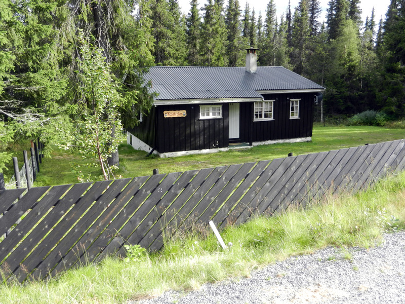 This cabin is located less than 20m from the point