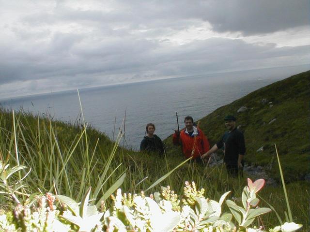 The three adventurer at the confluence, looking west.