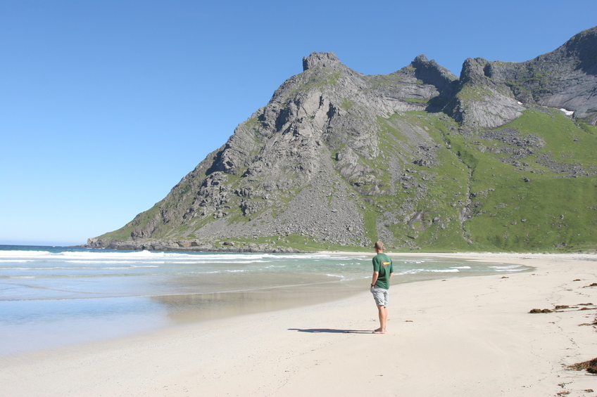 huge sand beach of Horseidvika, about 3km from the confluence