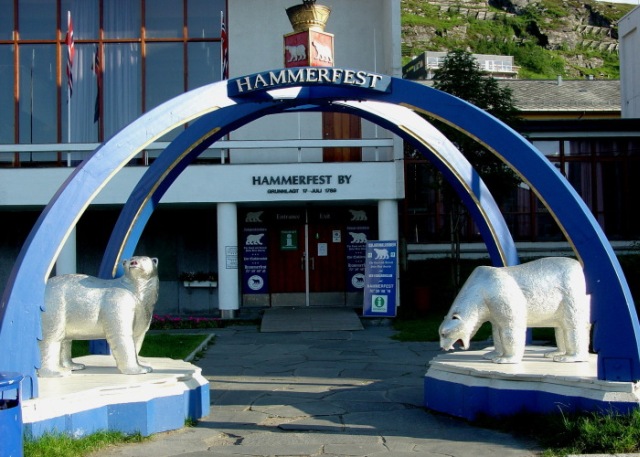 Hammerfest city gate/symbol