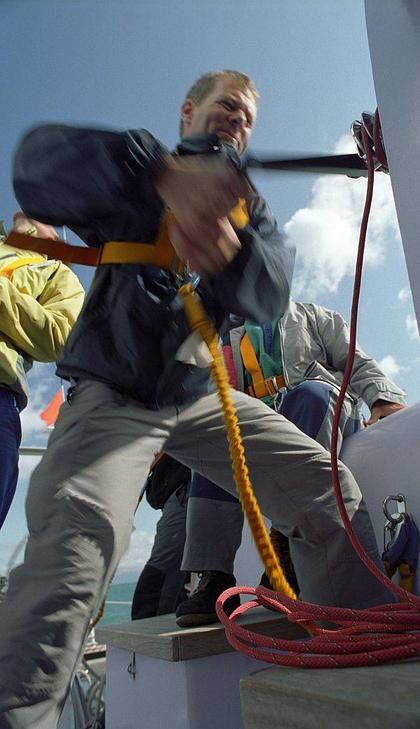 Hoisting the 100 and more square meters of Imram sails