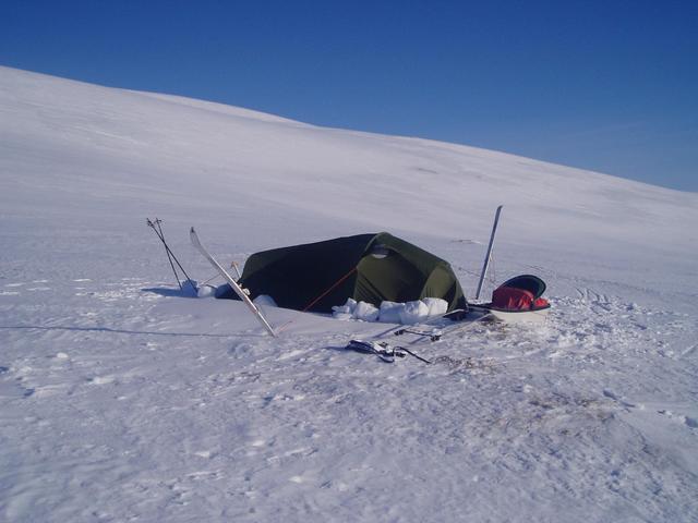 My camp site by the foot of the Sæinos mountain, 1,5 km W of CP.