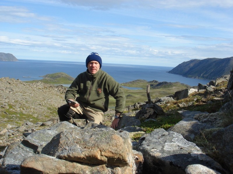 Visitor on the Point in Viewing North / Punktbesucher in Blickrichtung Nord