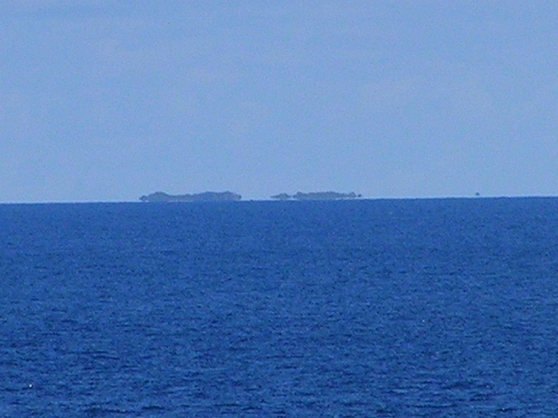 Las Aves de Barlovento seen from S