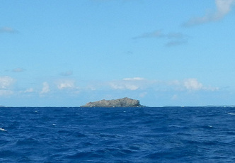 #1: General situation at the point: Lots of water, lots of sky and a little land far away (view to the North, the rock is Molly Beday)