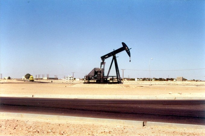 The new tarmac, "Nodding donkey" roundabout, and Bahja oil camp