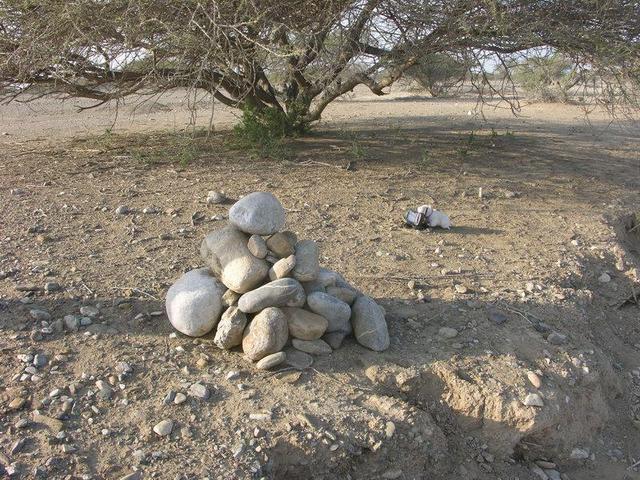 The cairn, as we've left it / So haben wir den Steinmann hinterlassen