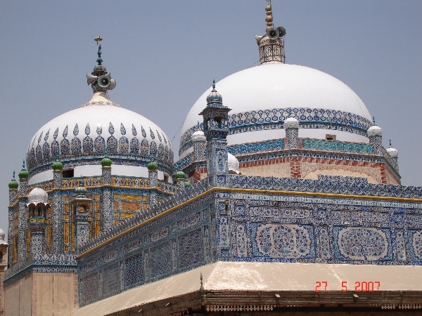 Khawaja Ghulam Farid tomb at Kot Mithan