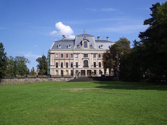 Zamek w Pszczynie. 5 km na zachód od Jankowic./castle in Pszczyna, 5 km west from Jankowice