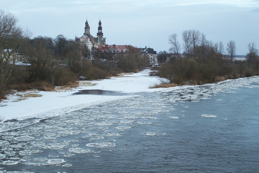 Cistercian monastery in Ląd on the Wartą River 