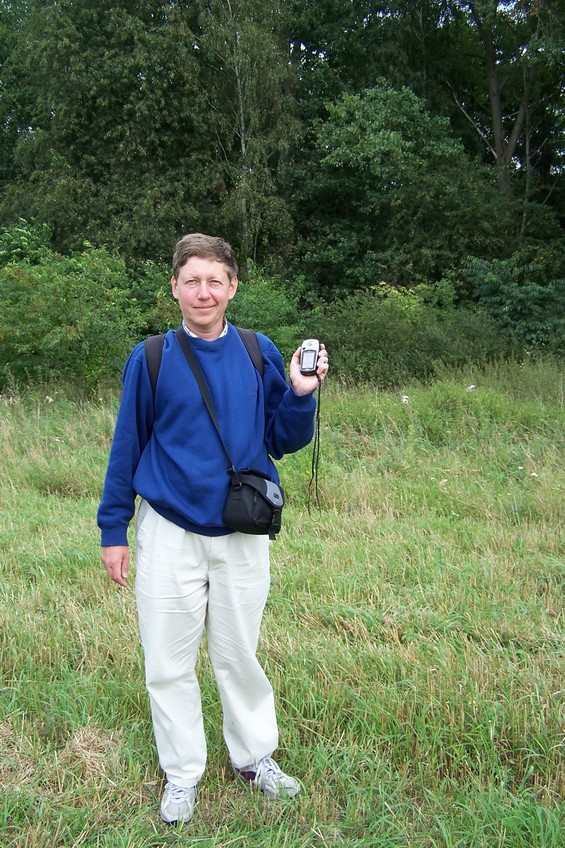 Wojtek at the confluence (view towards E)