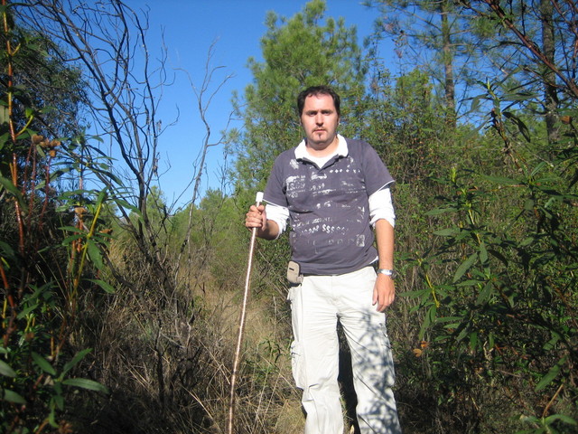 RODEADO POR LA VEGETACION / SURROUNDED BY THE VEGETATION