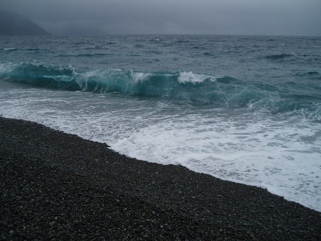 Море во время тайфуна -- Sea during a typhoon
