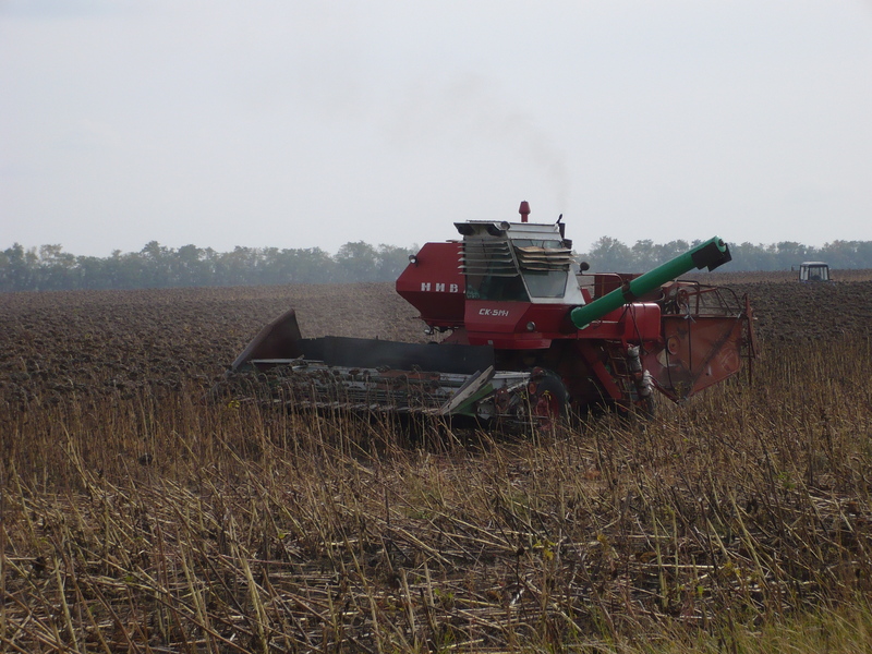 Harvester combine