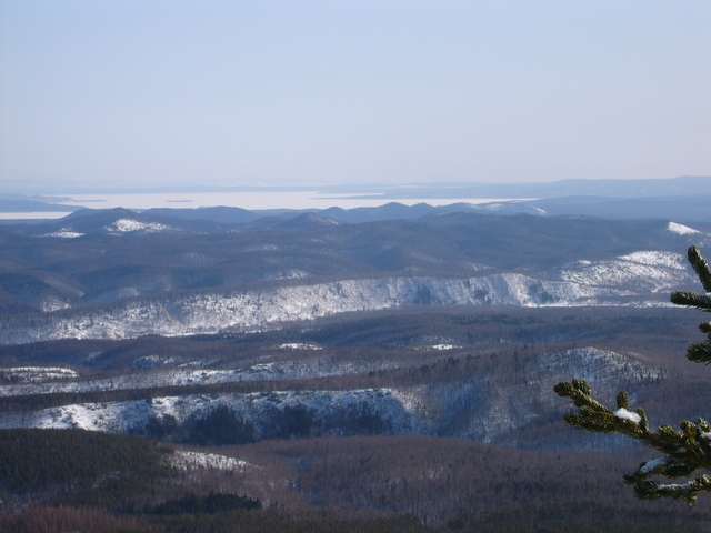 Valley of Dolinka river (lake Tunaycha is on background)/Долина реки Долинки (на заднем плане озеро Тунайча)