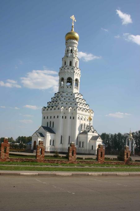 Церковь в селе Прохоровка -- Church in the town Prokhorovka