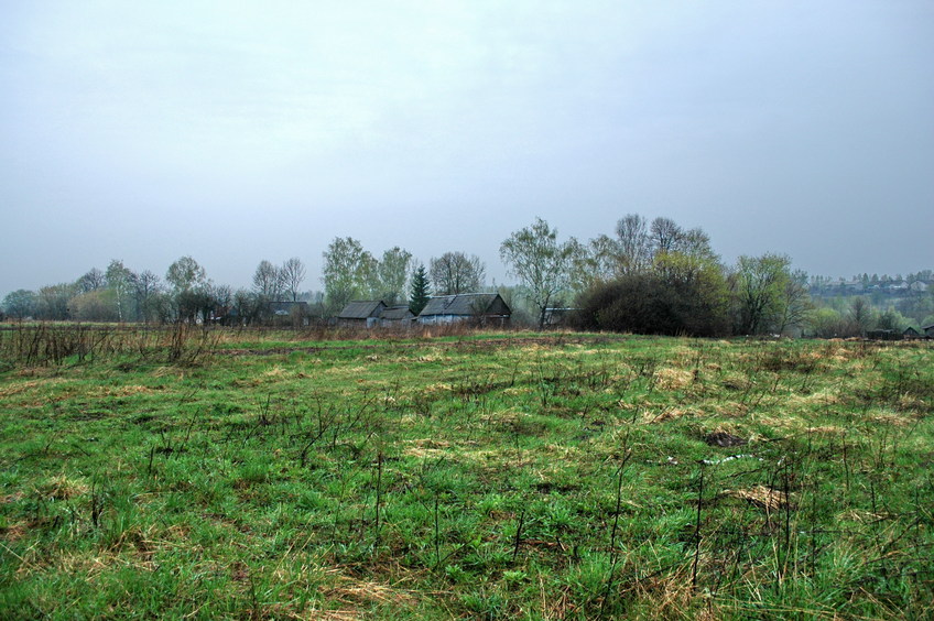 The edge of the village close to CP/Край деревни ближний к Пересечению