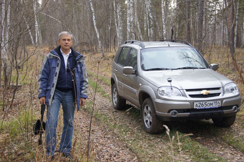 Визитер Валерий в 130 м от пересечения/Valera at 130 m fron the confluence.