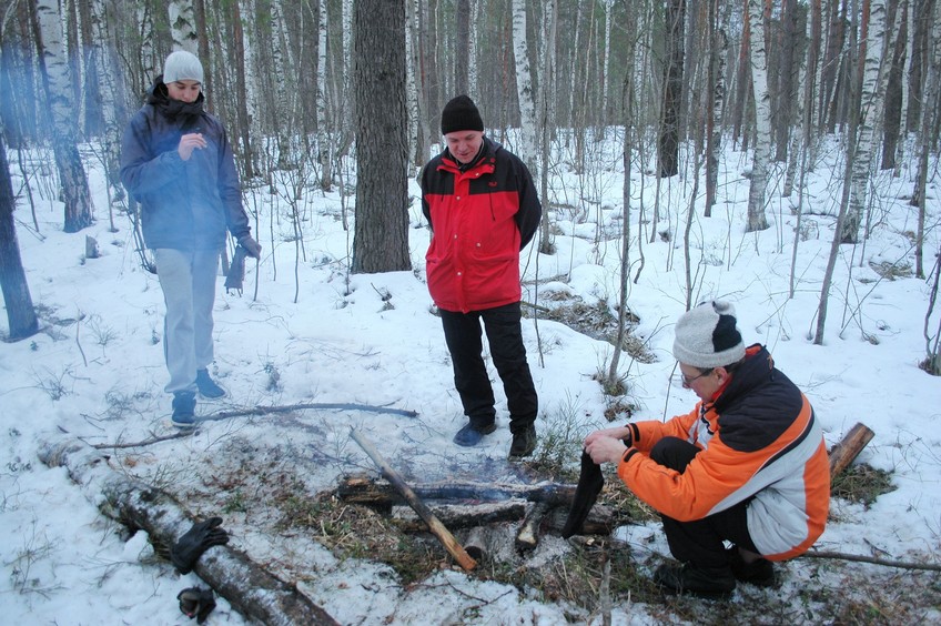 Heating near the fire / Греемся у костра