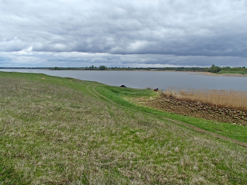 Shore. Down from car / Берег. От машины вниз