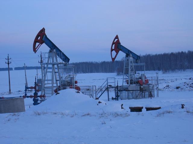 Gas extraction (wellsite of local importance), 1 kilometre from the confluence