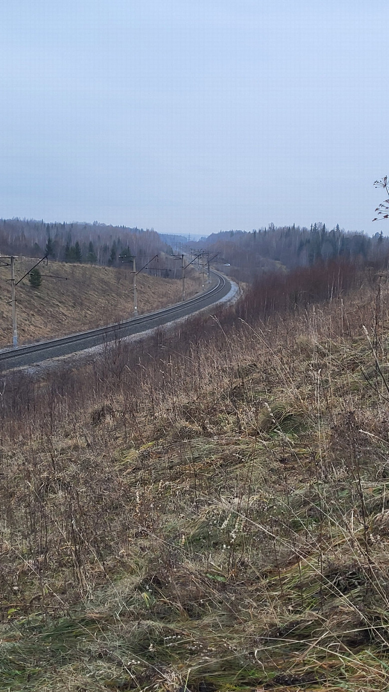 Railway and parking lot / вид на железную дорогу и место парковки