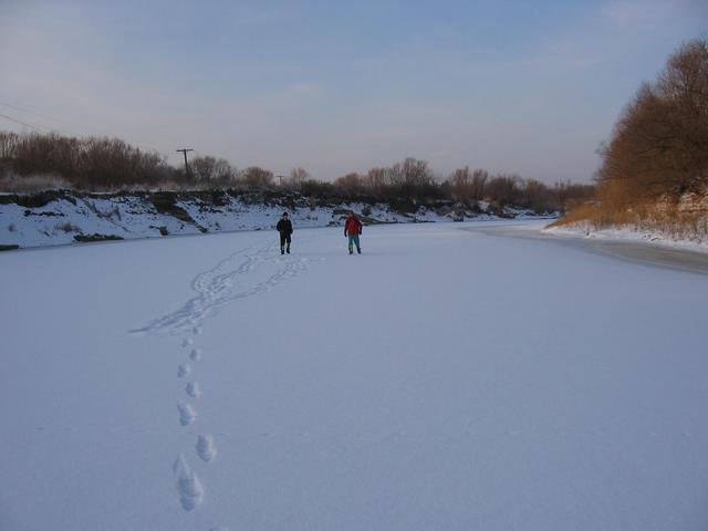 we made our way towards the confluence by frozen bed of Pyshma river - the easiest way in winter