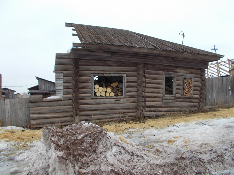 Дровяной склад в деревне Апано-Ключи/Wood-store in Apano-Klyuchi village