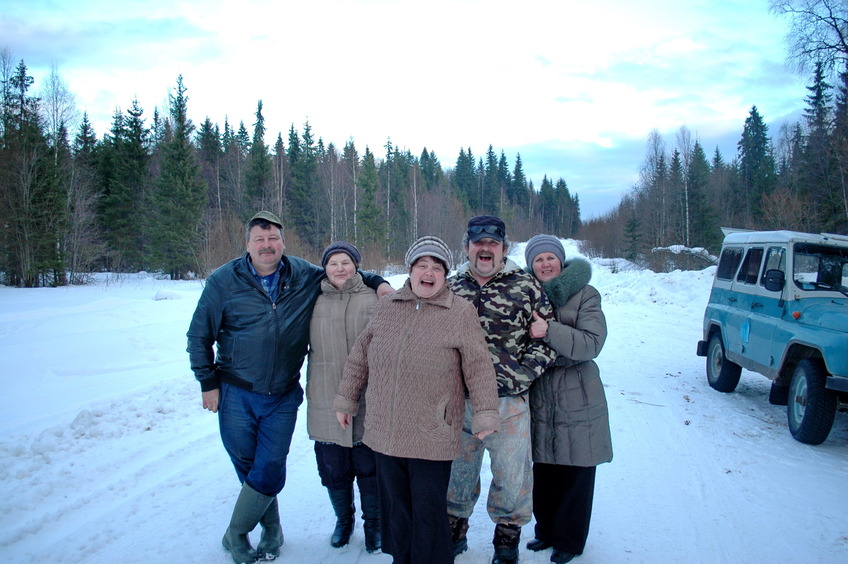 Locals celebrate Women Day/ Местные празднуют 8 марта