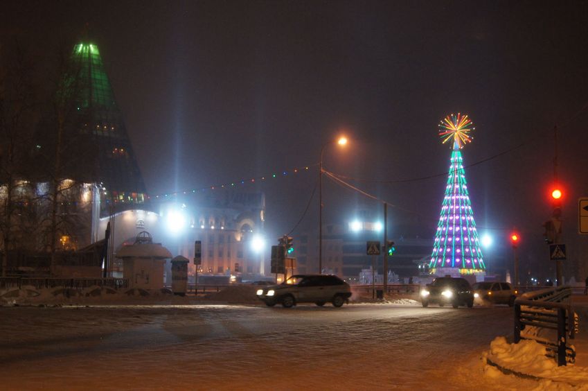 Центральная площадь города/Central square, downtown