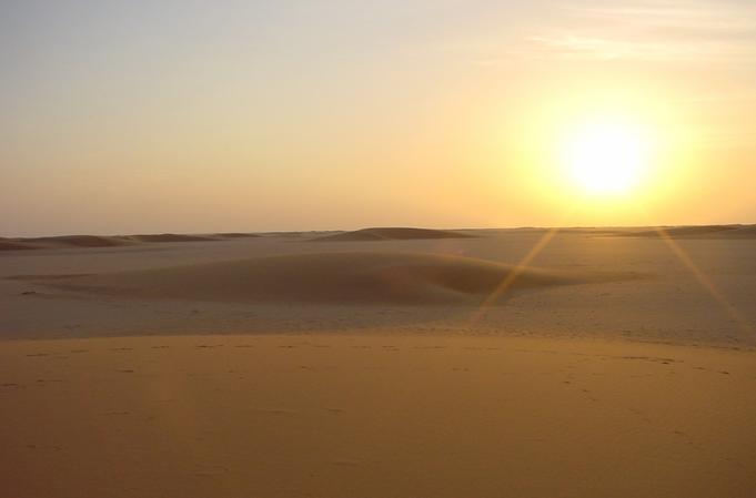 Sunset over the al-Biyād dunes