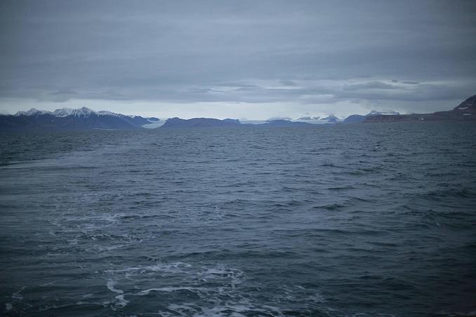 View east towards Kongsfjorden