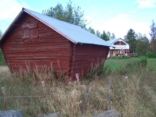 Traditional barn and new bungalow