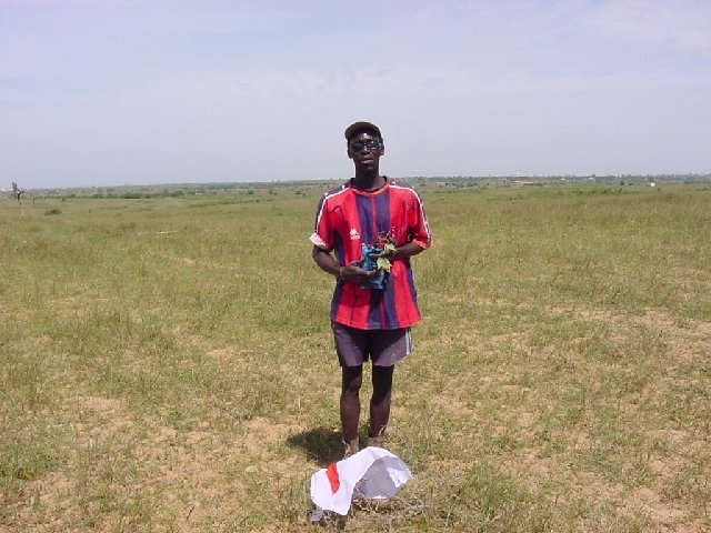 Moussa Faso and his bissap flowers at the Confluence