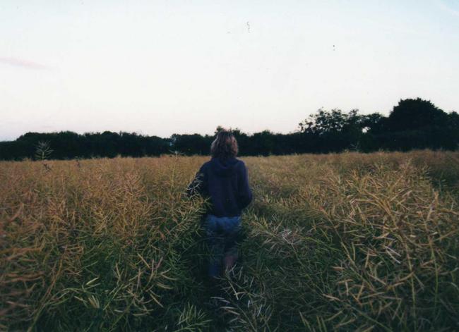 A hungry & unimpressed Dawn walking south