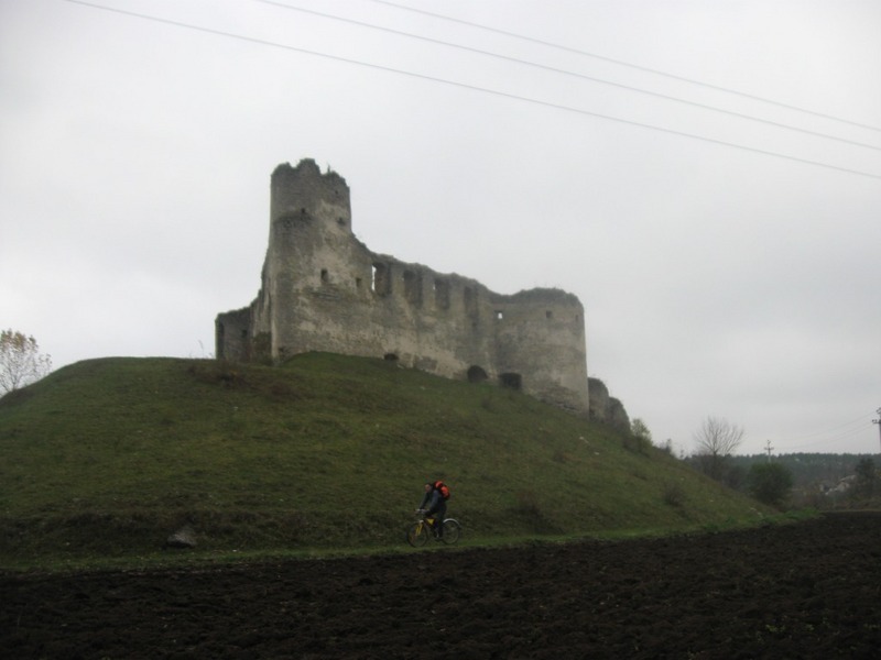 Ship-form castle at Sydoriv village