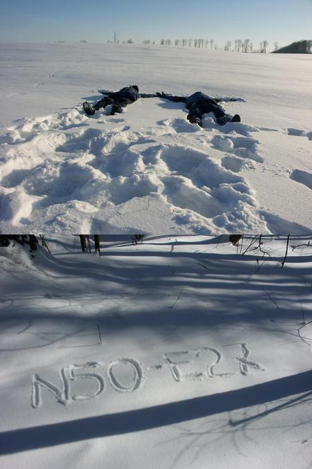 Tired men / snow graffiti