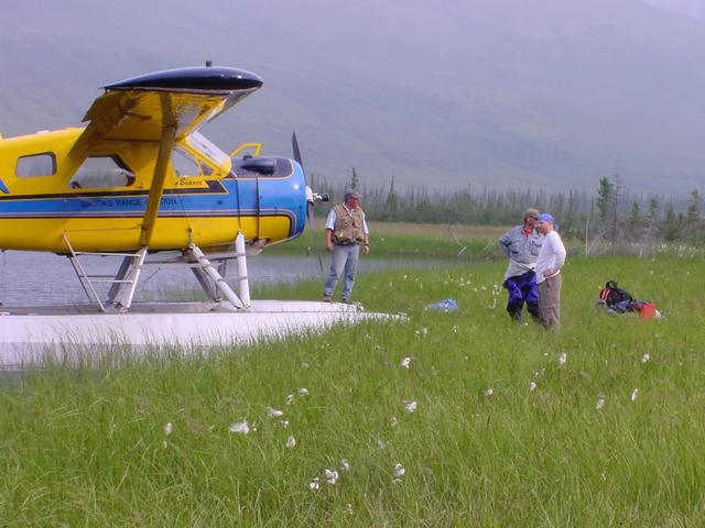 Saying goodbye to the Brooks Range Aviation Beaver in knee deep water @ the Hunt Fork Lake drop-off point