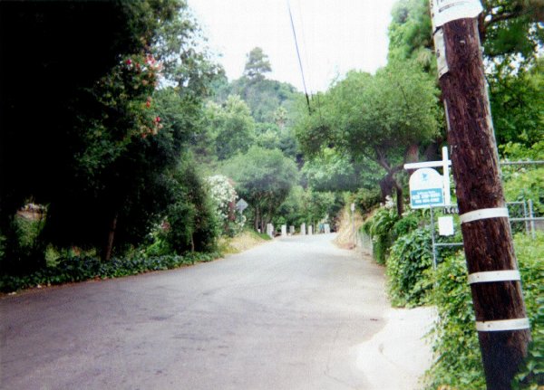 Looking east along Oak Canyon Drive