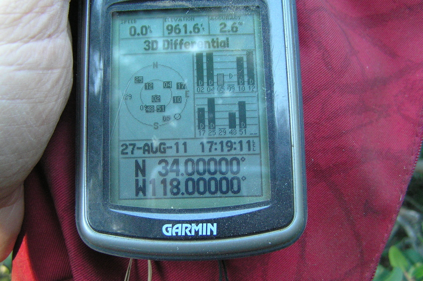 GPS reading at the confluence point after a very short confluence dance.