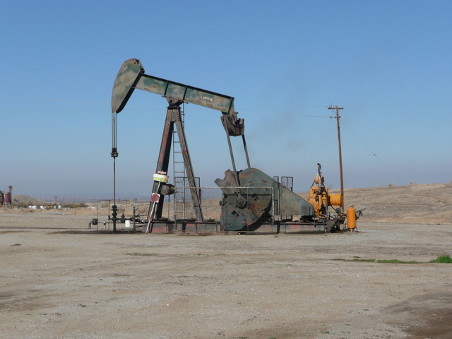 oil well at access roadside