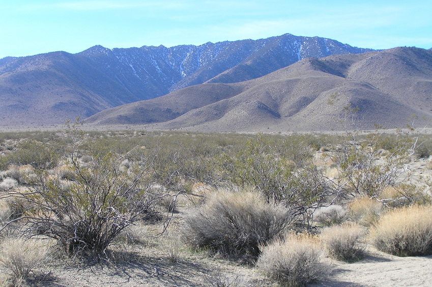 View from the start of the hike.  The confluence is to the left, hidden up a ravine, but I traversed these ridges to reach it.