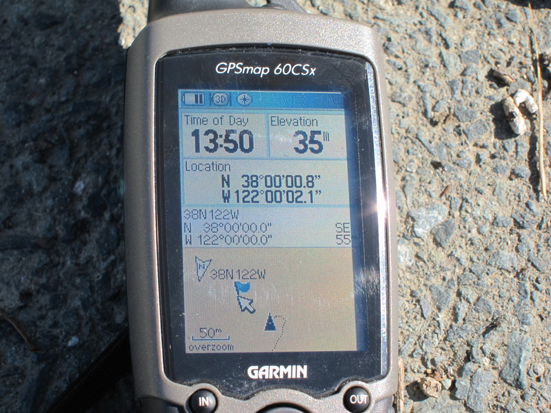 GPS, showing coordinates, altitude, and distance to the CP