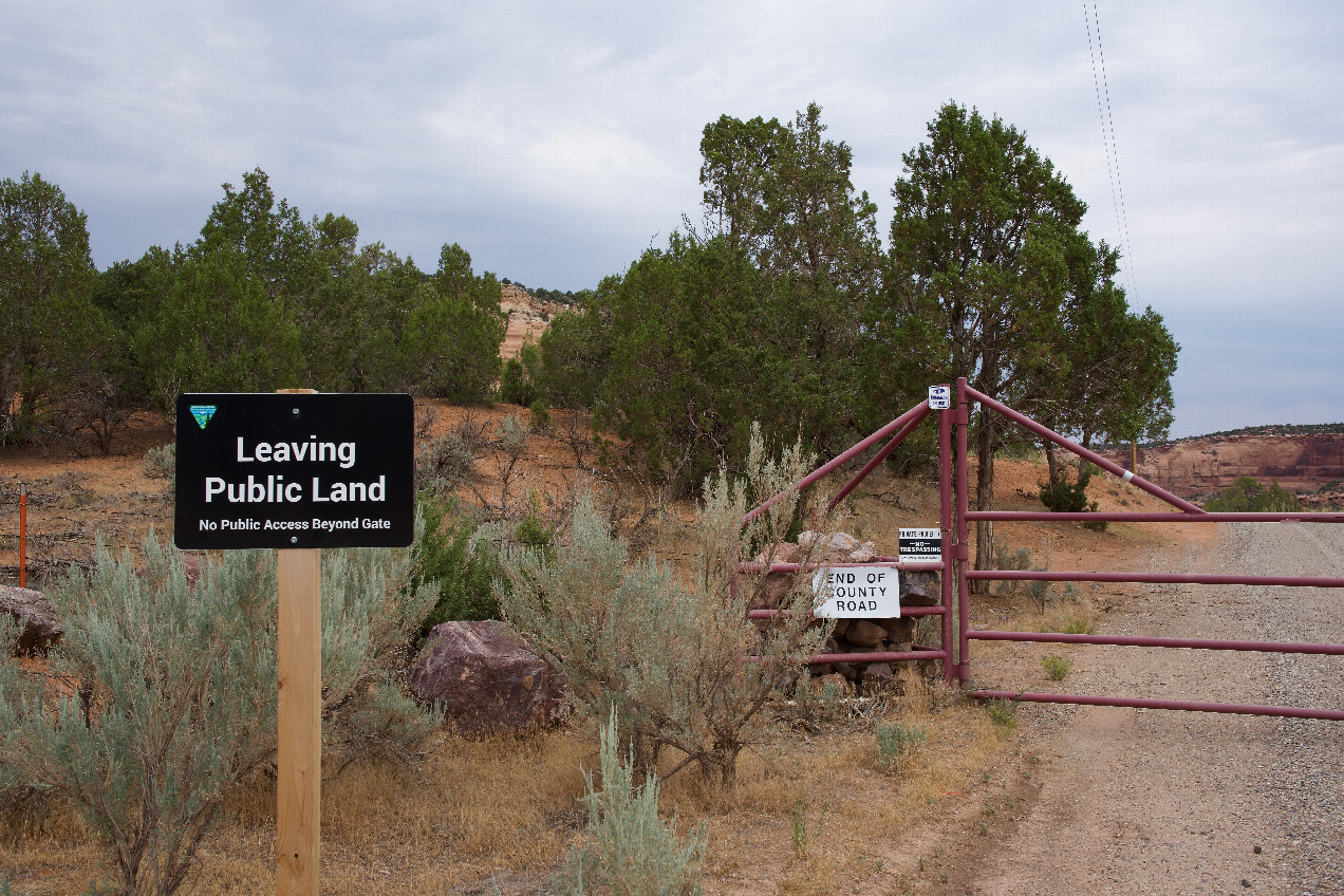 This gate - 2.8 miles East of the point - stymied my attempt to visit this confluence point